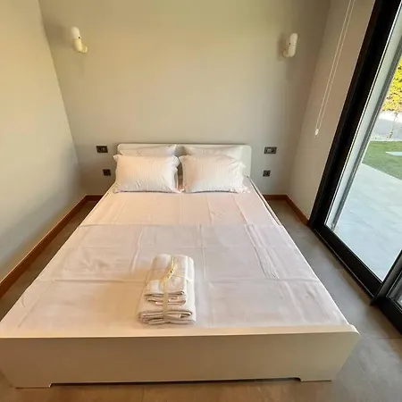 Sakin Ve Huzurlu Bir Tatil Icin… 4*