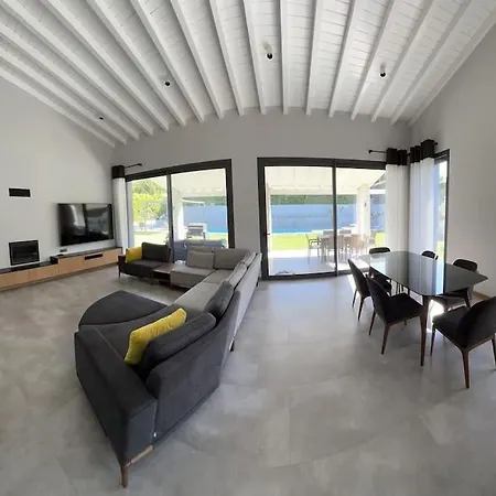 Otel Sakin Ve Huzurlu Bir Tatil Icin… 4*